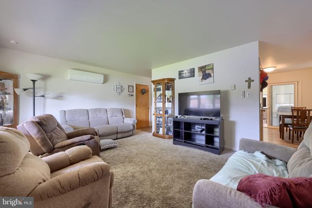 17 S HOLLANDER RD, Gordonville, PA 17529
