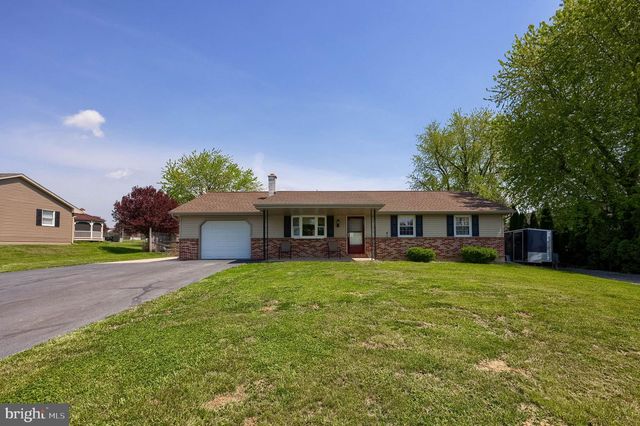 17 S HOLLANDER RD, Gordonville, PA 17529