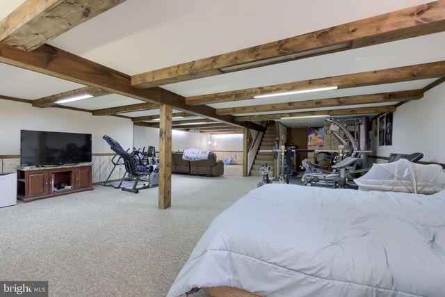 17 S HOLLANDER RD, Gordonville, PA 17529
