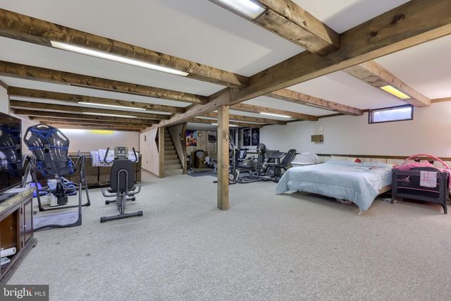 17 S HOLLANDER RD, Gordonville, PA 17529