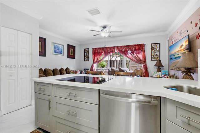 3365 NE 14th Dr 104-16, Homestead, FL 33033
