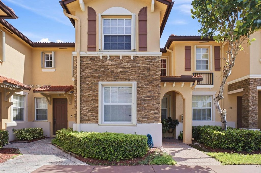 3365 NE 14th Dr 104-16, Homestead, FL 33033