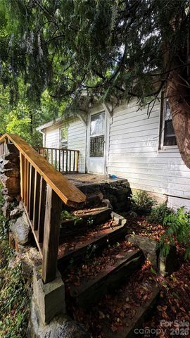 20 Utopia Road, Asheville, NC 28805