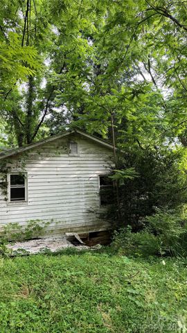 20 Utopia Road, Asheville, NC 28805