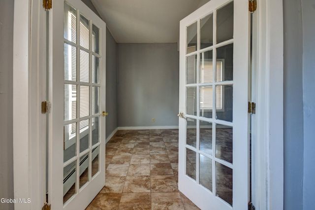 39 Cayadutta Street, Johnstown, NY 12095