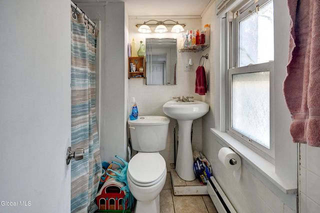 39 Cayadutta Street, Johnstown, NY 12095