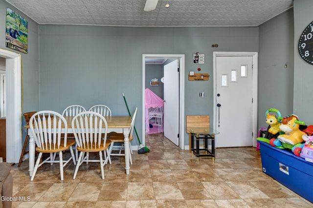 39 Cayadutta Street, Johnstown, NY 12095