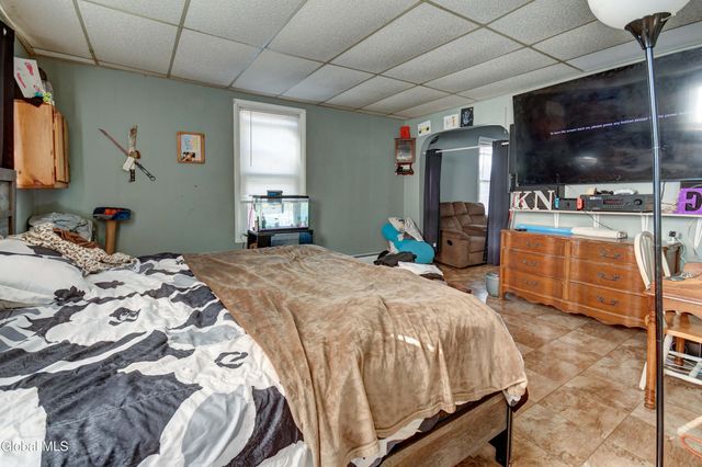 39 Cayadutta Street, Johnstown, NY 12095