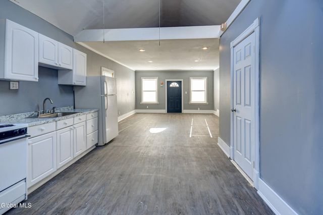 39 Cayadutta Street, Johnstown, NY 12095