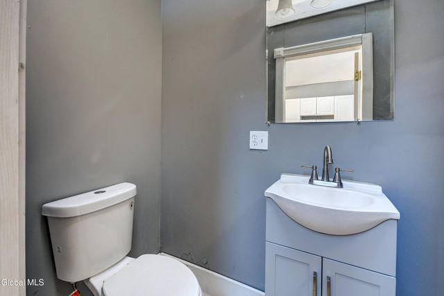 39 Cayadutta Street, Johnstown, NY 12095