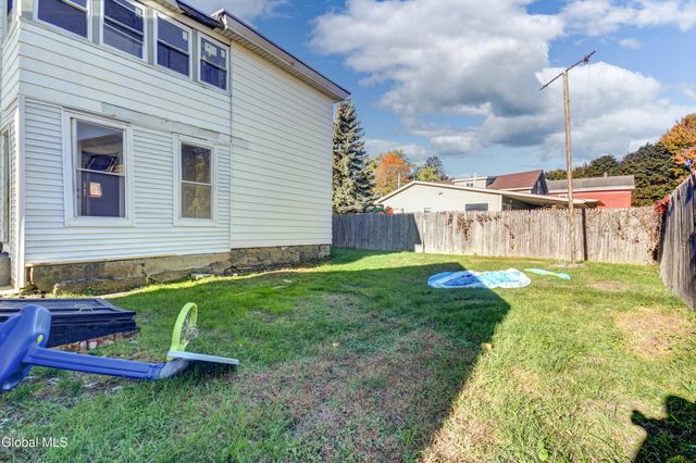 39 Cayadutta Street, Johnstown, NY 12095