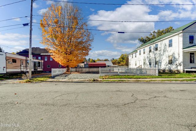 39 Cayadutta Street, Johnstown, NY 12095