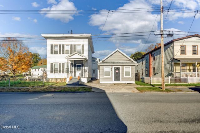 39 Cayadutta Street, Johnstown, NY 12095