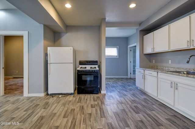 39 Cayadutta Street, Johnstown, NY 12095