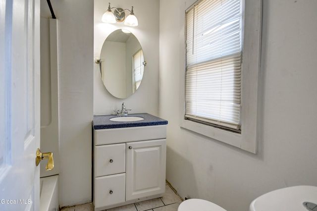 39 Cayadutta Street, Johnstown, NY 12095