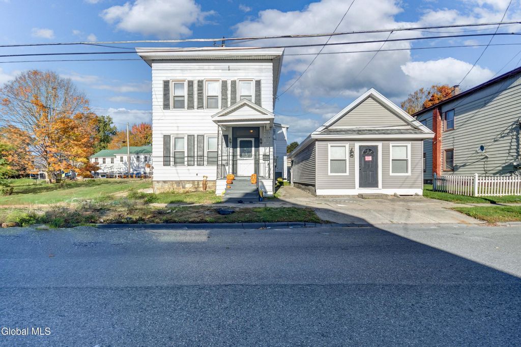 39 Cayadutta Street, Johnstown, NY 12095