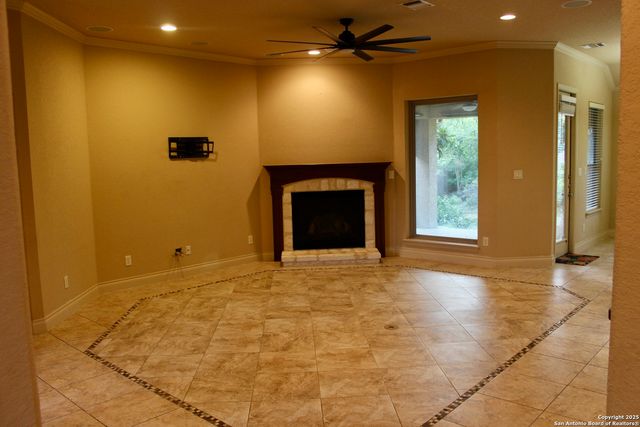 215 evans oak, San Antonio, TX 78260