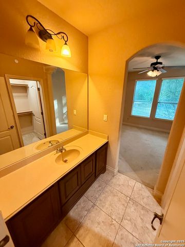 215 evans oak, San Antonio, TX 78260