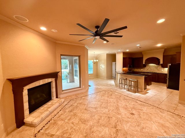 215 evans oak, San Antonio, TX 78260