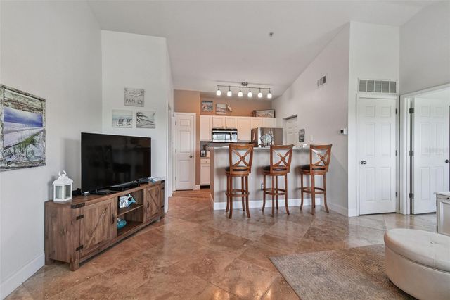 10764 70TH AVENUE 1306, Seminole, FL 33772