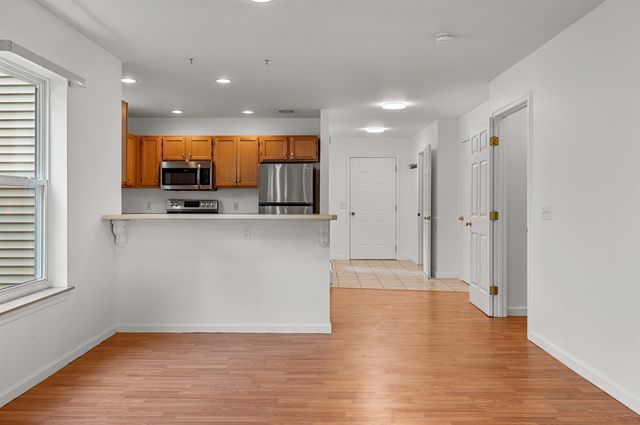 87 Juniper Drive, South Burlington, VT 05403