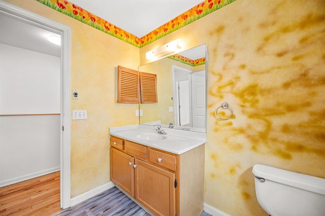 87 Juniper Drive, South Burlington, VT 05403