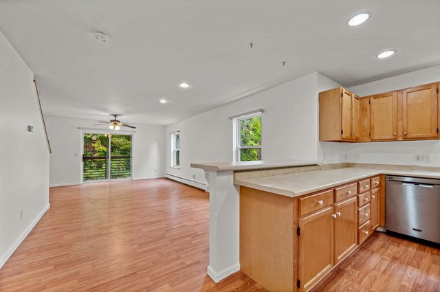 87 Juniper Drive, South Burlington, VT 05403