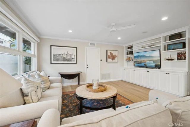 2732 Bayshore Drive, Newport Beach, CA 92663