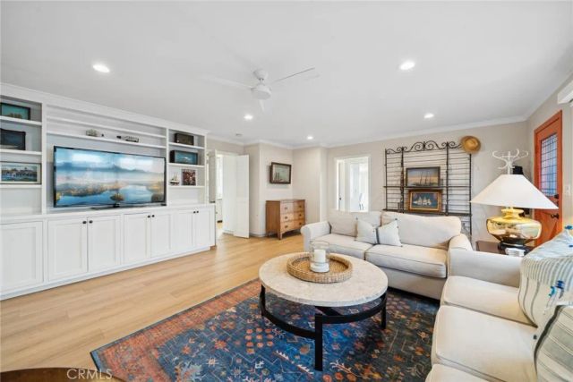 2732 Bayshore Drive, Newport Beach, CA 92663