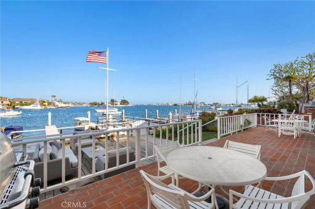 2732 Bayshore Drive, Newport Beach, CA 92663