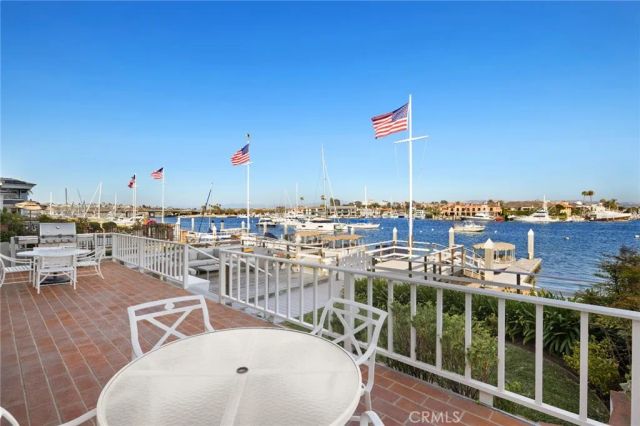 2732 Bayshore Drive, Newport Beach, CA 92663