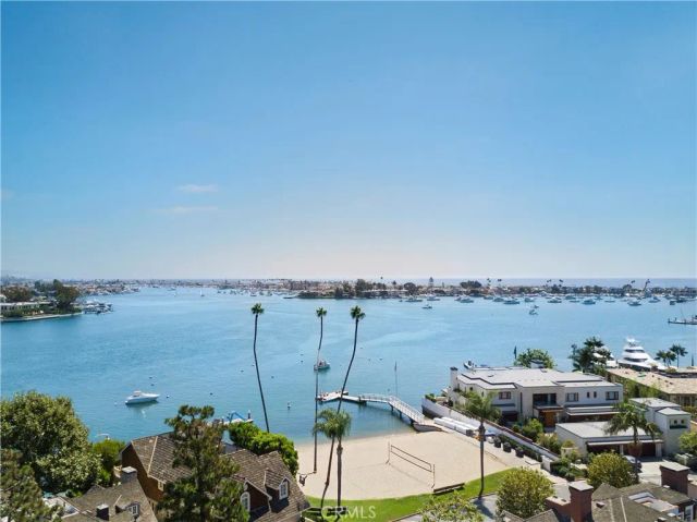 2732 Bayshore Drive, Newport Beach, CA 92663