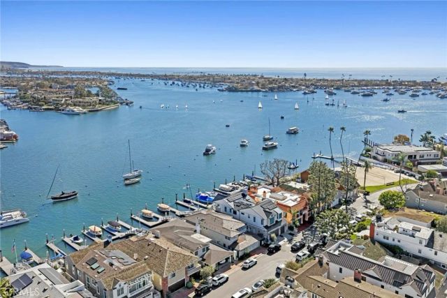 2732 Bayshore Drive, Newport Beach, CA 92663