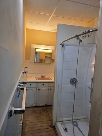 855 S Broadway Avenue, Springfield, MO 65806