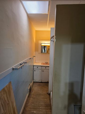 855 S Broadway Avenue, Springfield, MO 65806