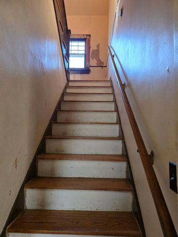 855 S Broadway Avenue, Springfield, MO 65806