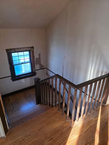 855 S Broadway Avenue, Springfield, MO 65806