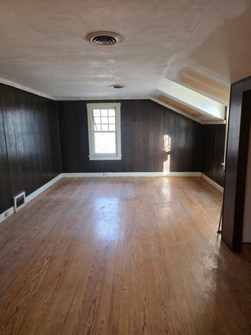 855 S Broadway Avenue, Springfield, MO 65806