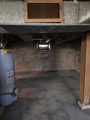 855 S Broadway Avenue, Springfield, MO 65806