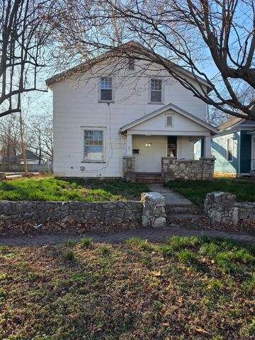 855 S Broadway Avenue, Springfield, MO 65806