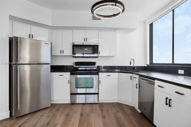 1330 West Ave 3007, Miami Beach, FL 33139
