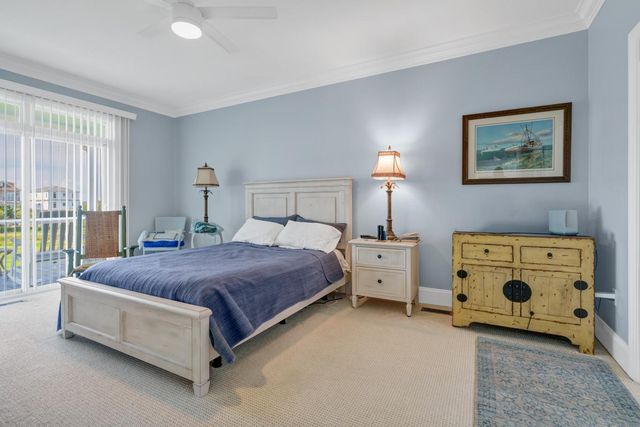 8 Battery Park Road, Edisto Island, SC 29438