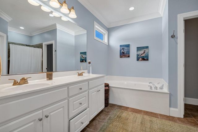 8 Battery Park Road, Edisto Island, SC 29438
