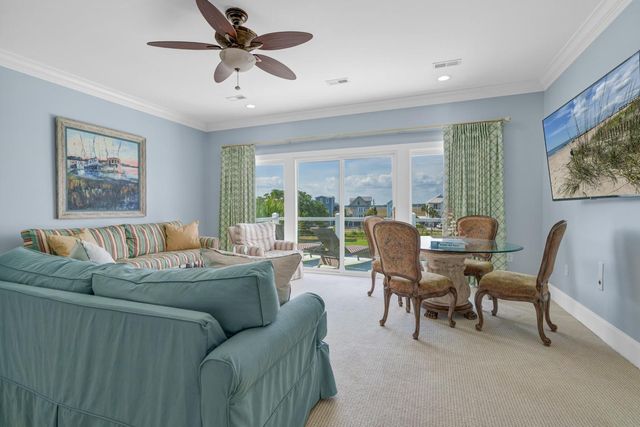 8 Battery Park Road, Edisto Island, SC 29438