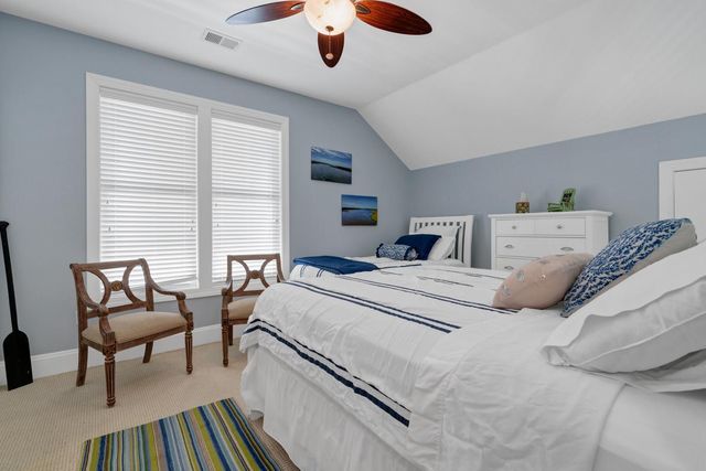 8 Battery Park Road, Edisto Island, SC 29438