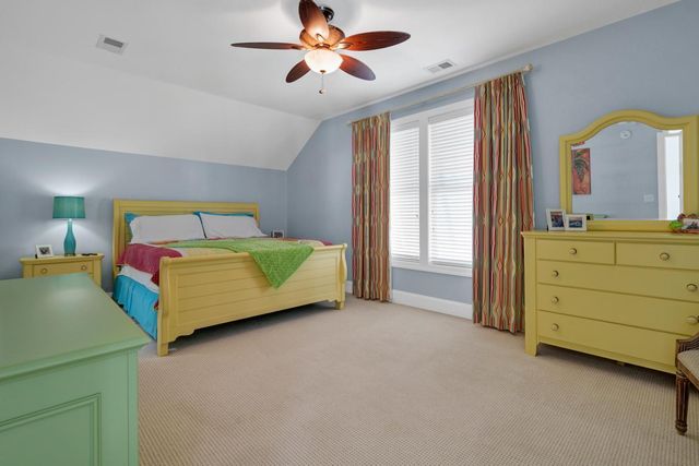 8 Battery Park Road, Edisto Island, SC 29438
