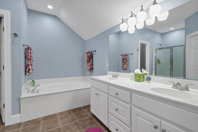 8 Battery Park Road, Edisto Island, SC 29438