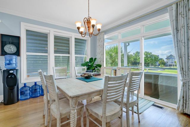 8 Battery Park Road, Edisto Island, SC 29438