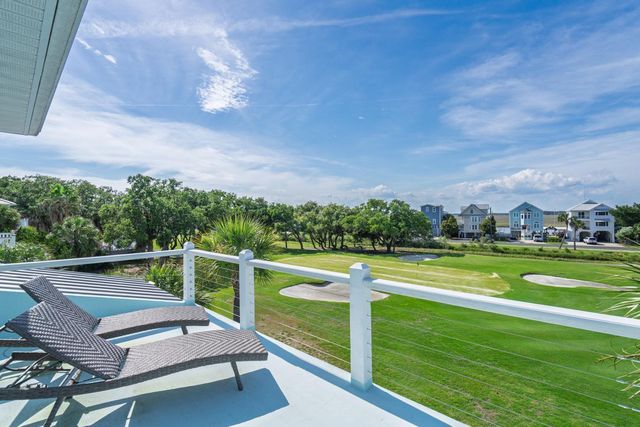 8 Battery Park Road, Edisto Island, SC 29438