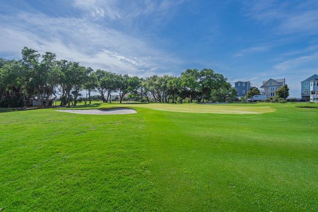 8 Battery Park Road, Edisto Island, SC 29438